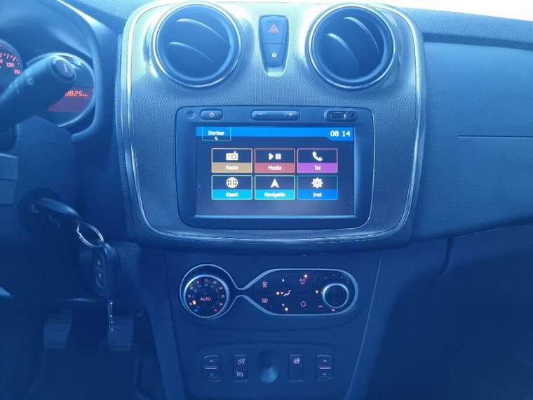 Vehicle Image 22