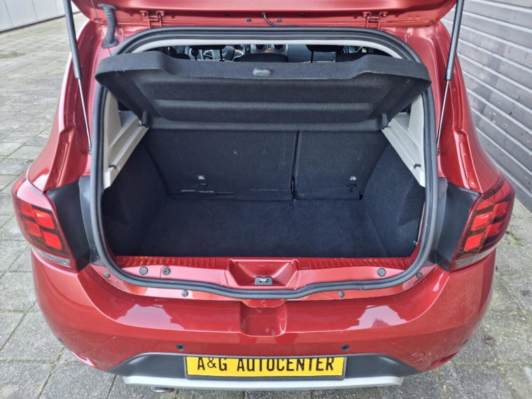 Vehicle Image 23