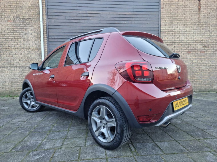 Vehicle Image 7