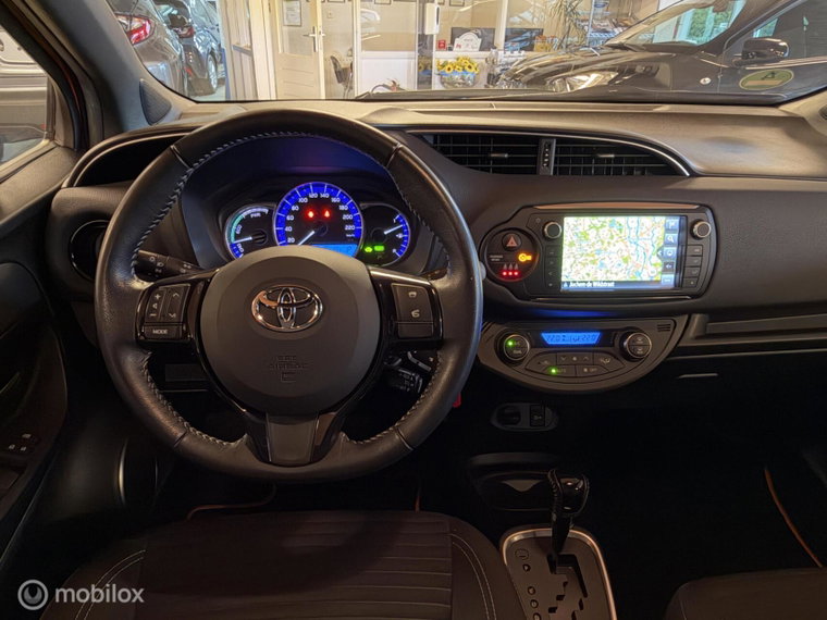 Vehicle Image 14