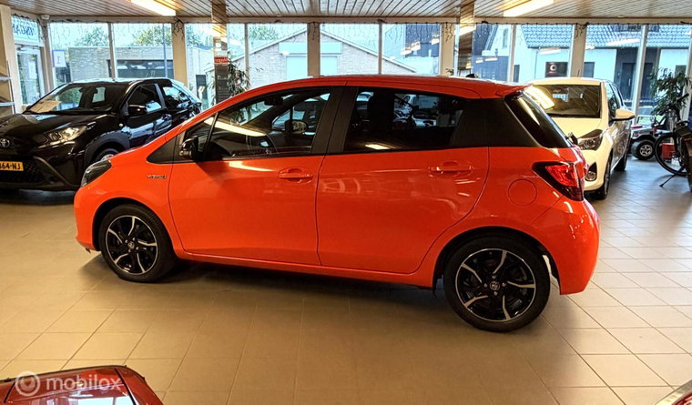 Vehicle Image 9