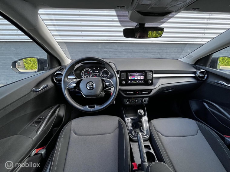 Vehicle Image 16