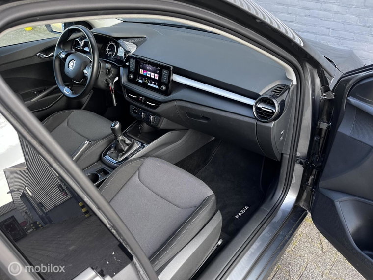 Vehicle Image 33