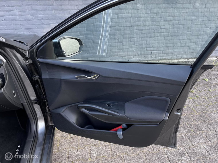 Vehicle Image 34