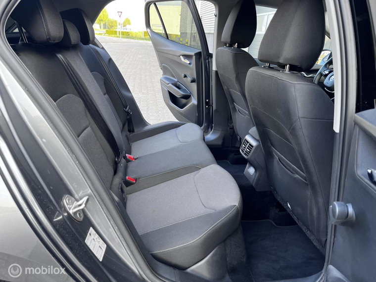 Vehicle Image 38