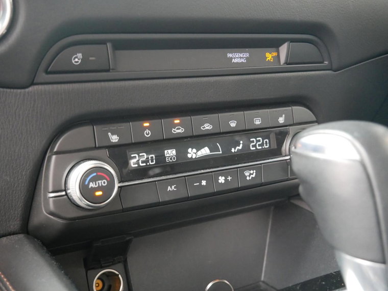 Vehicle Image 24