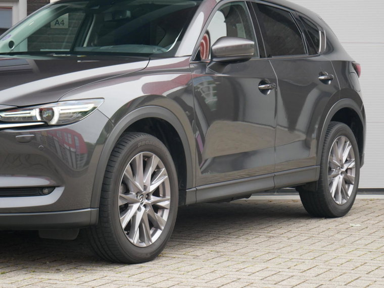 Vehicle Image 32