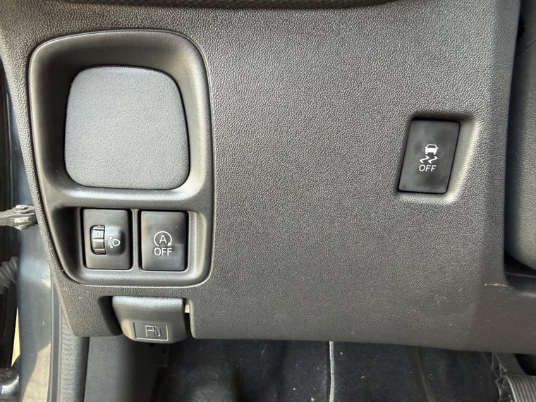 Vehicle Image 32