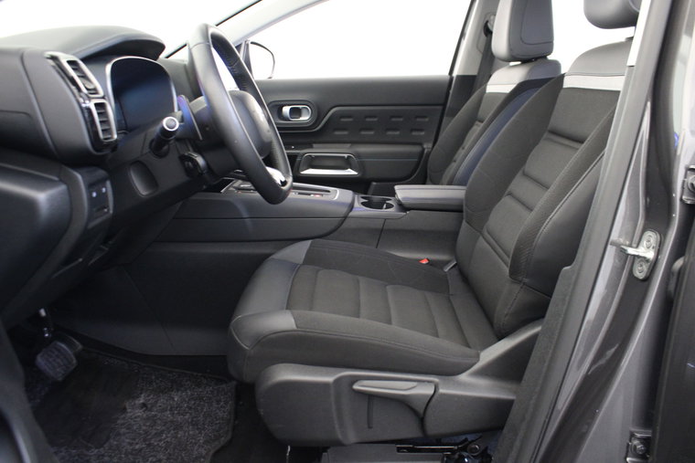 Vehicle Image 14