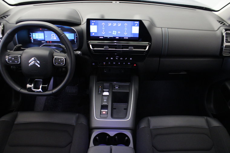 Vehicle Image 10