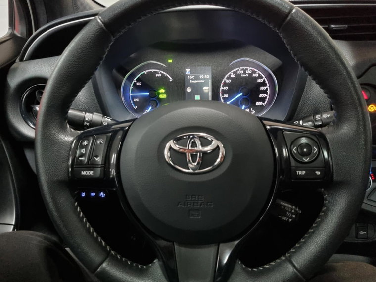 Vehicle Image 35