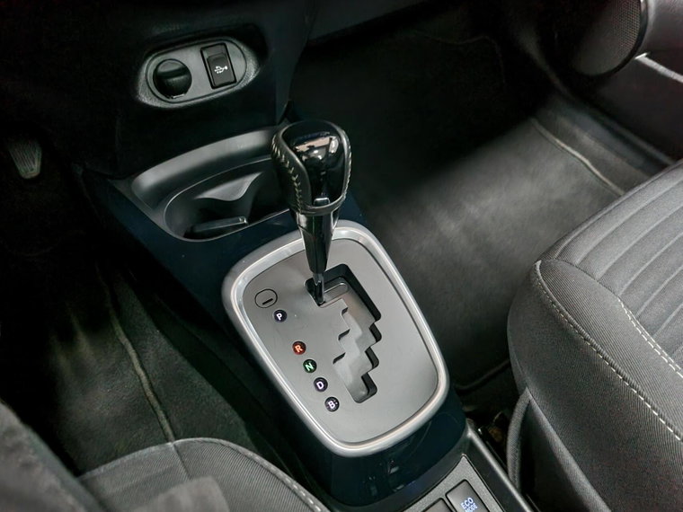 Vehicle Image 38