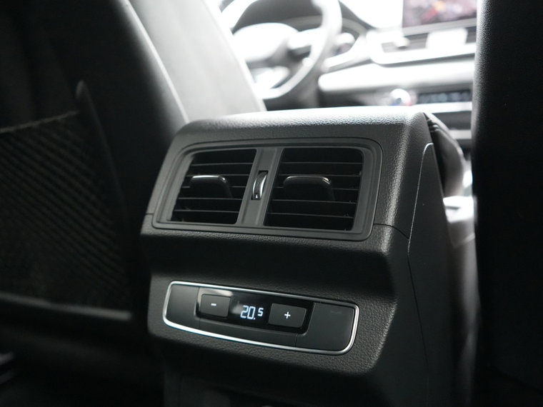 Vehicle Image 39