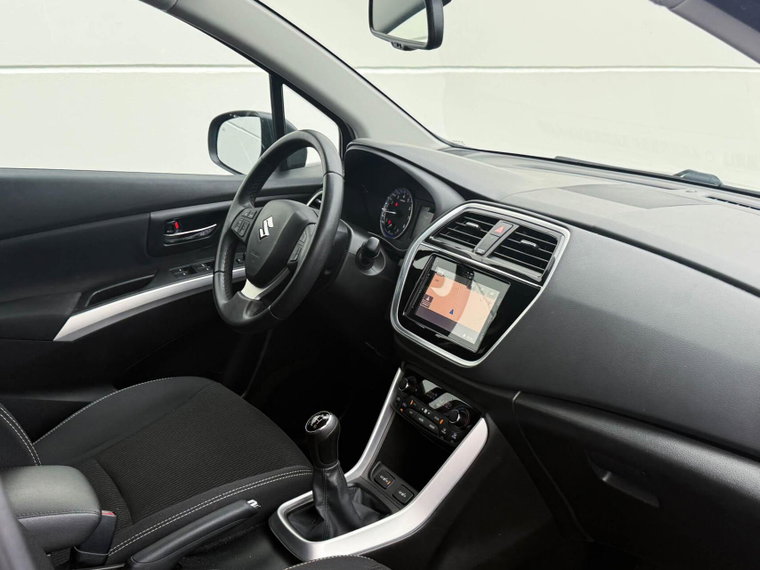 Vehicle Image 15