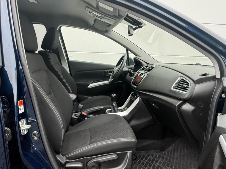 Vehicle Image 16