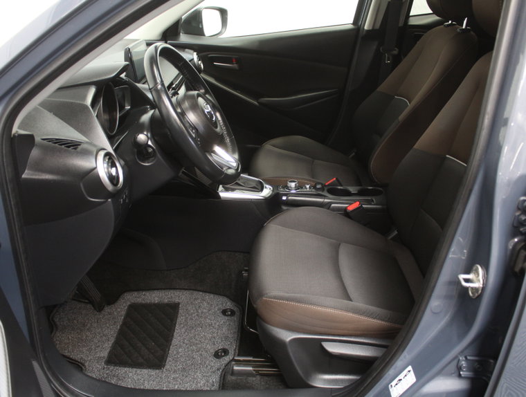 Vehicle Image 37
