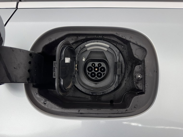 Vehicle Image 39