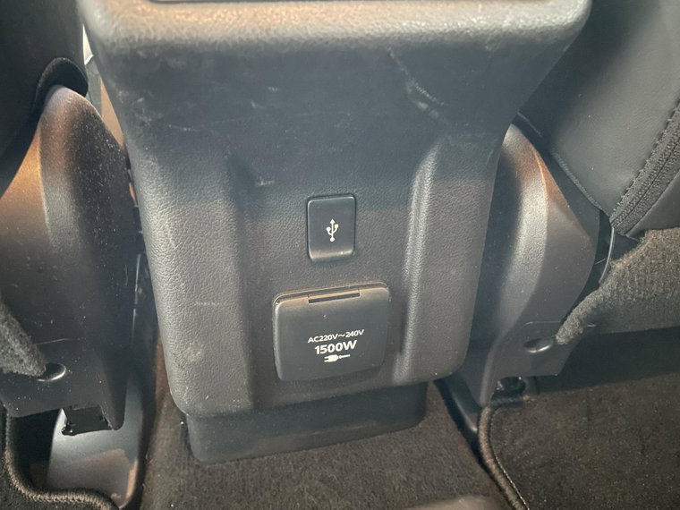 Vehicle Image 33