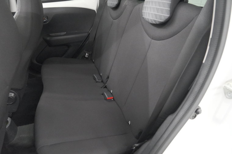 Vehicle Image 22