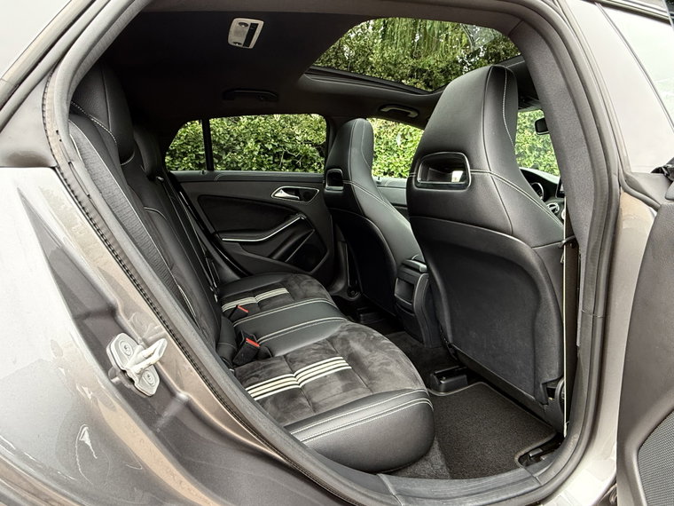 Vehicle Image 33