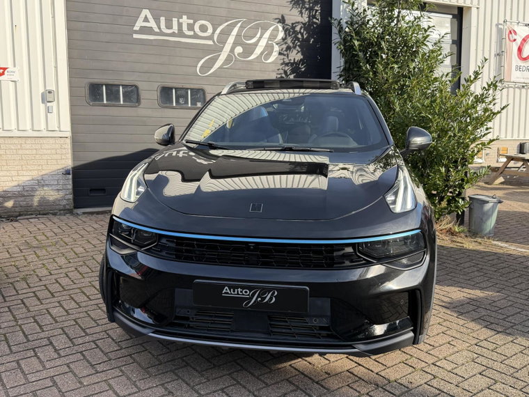 Vehicle Image 6