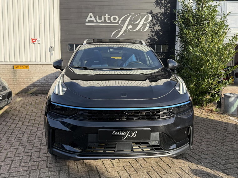 Vehicle Image 8