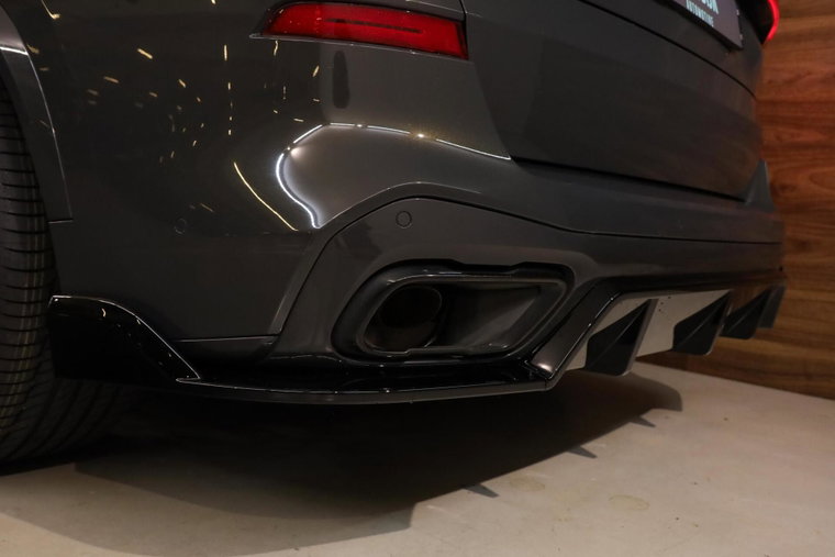 Vehicle Image 38