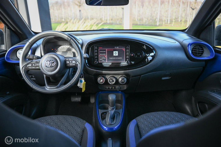 Vehicle Image 13