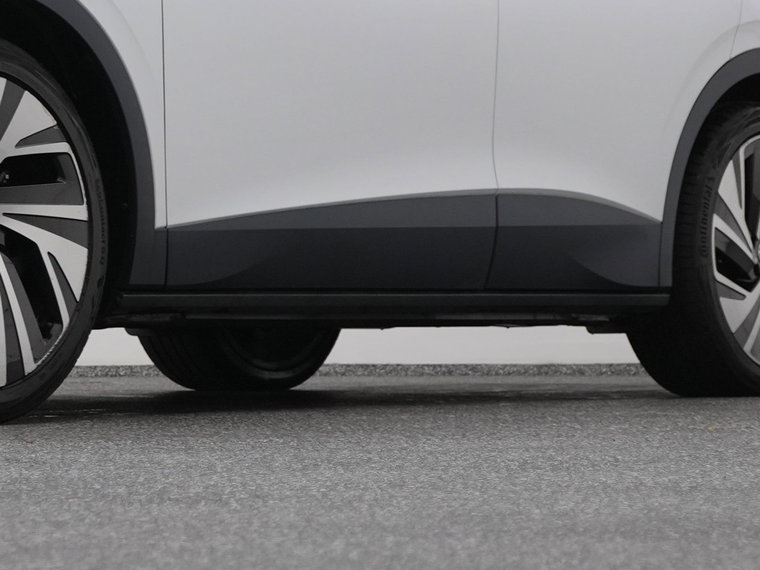 Vehicle Image 38