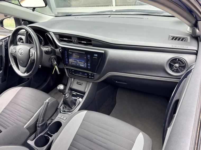 Vehicle Image 33