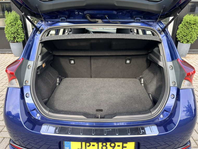 Vehicle Image 36