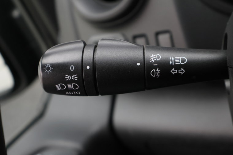 Vehicle Image 32