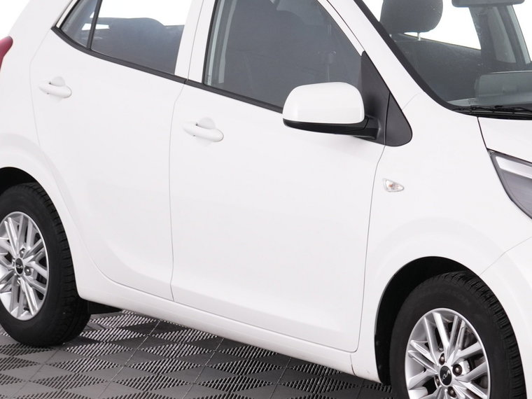 Vehicle Image 30