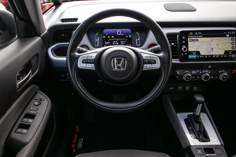 Vehicle Image 16