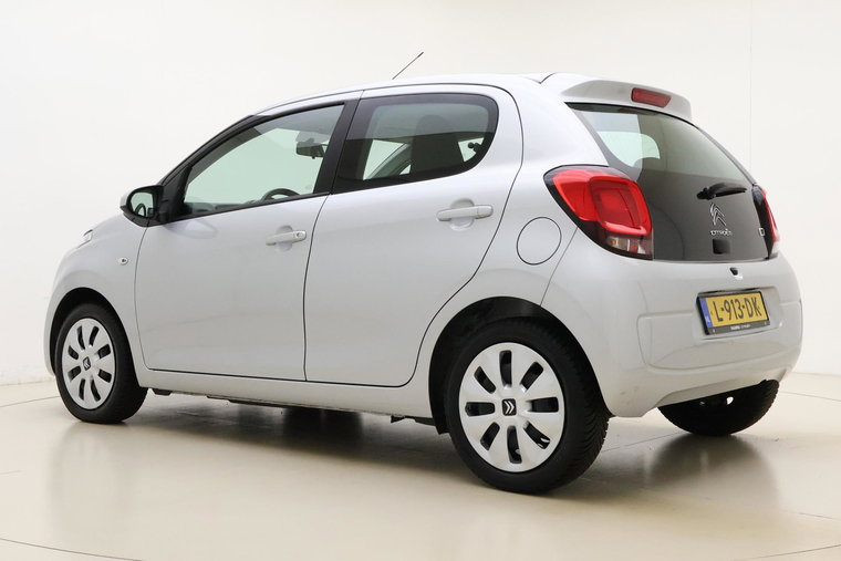 Vehicle Image 12
