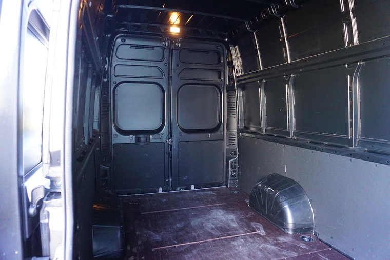 Vehicle Image 36