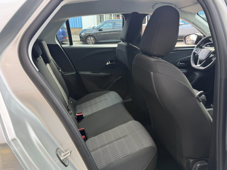 Vehicle Image 28