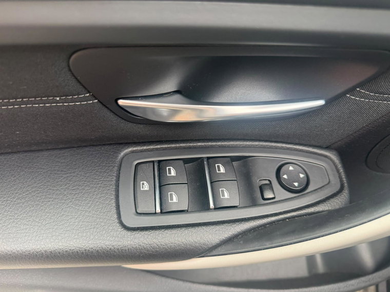 Vehicle Image 28
