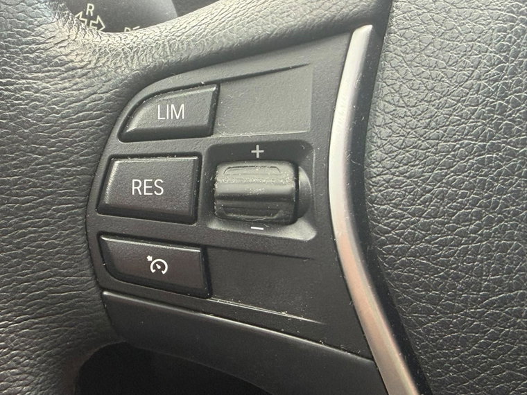 Vehicle Image 29