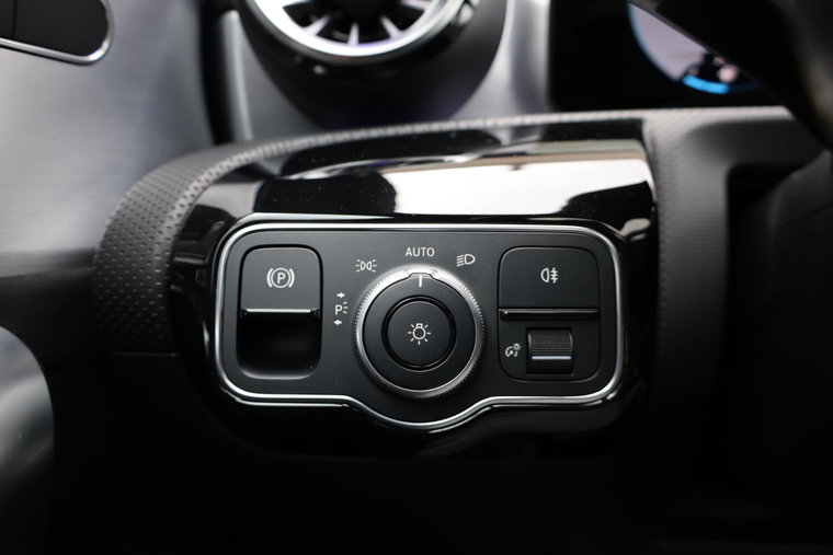 Vehicle Image 26