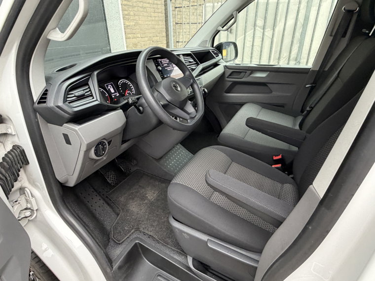 Vehicle Image 28