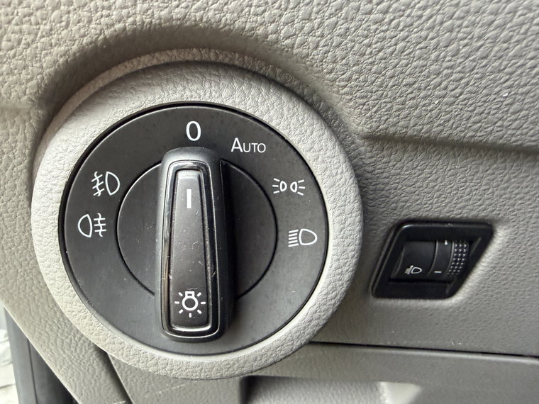 Vehicle Image 38