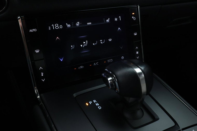Vehicle Image 33