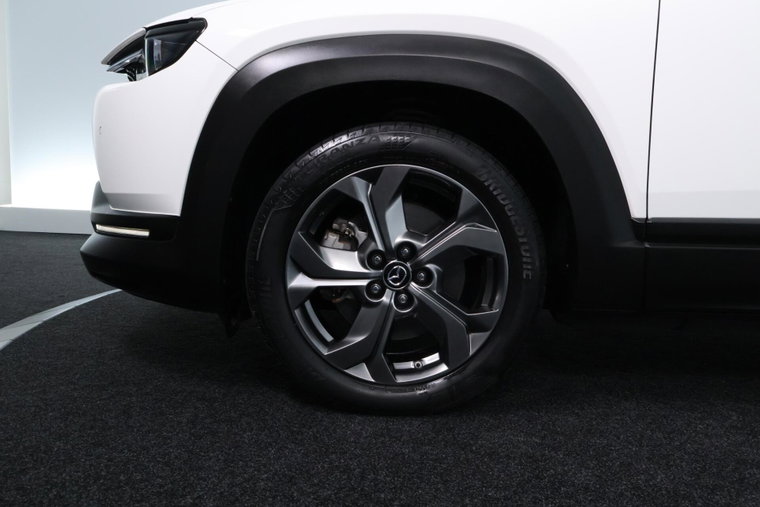Vehicle Image 38
