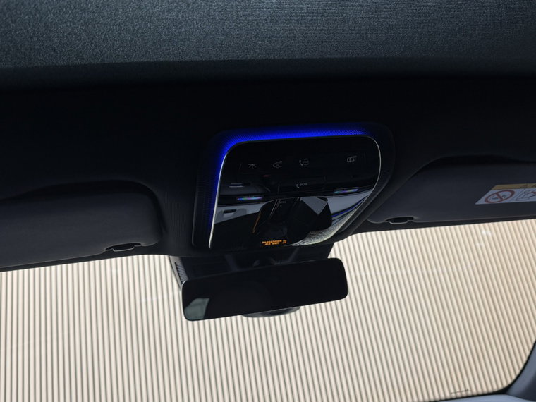 Vehicle Image 37