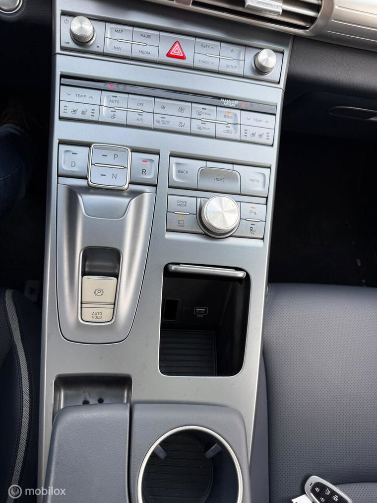 Vehicle Image 18