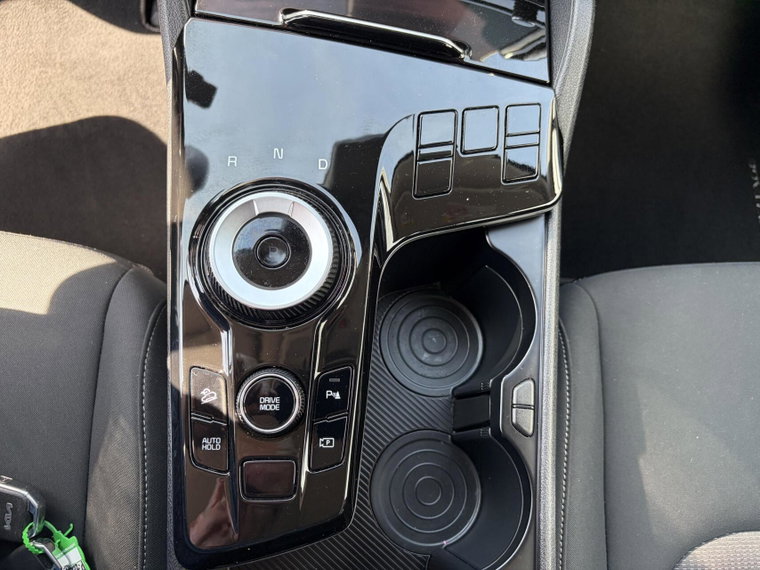 Vehicle Image 33