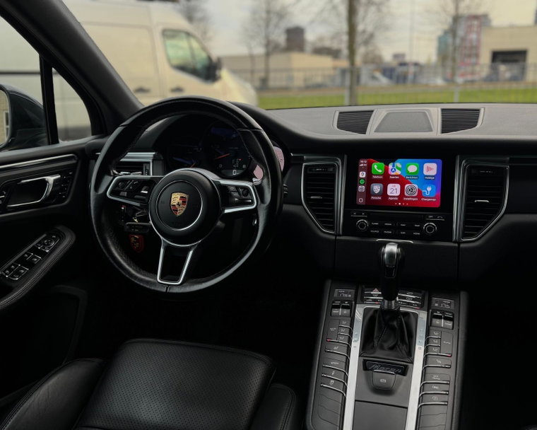 Vehicle Image 22