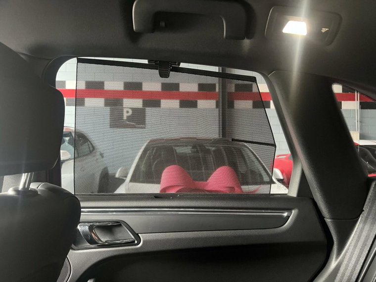 Vehicle Image 23