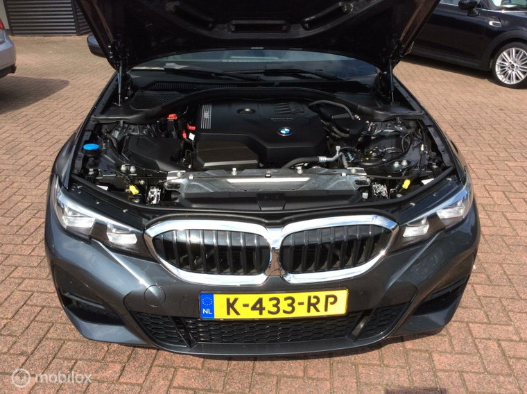 Vehicle Image 40